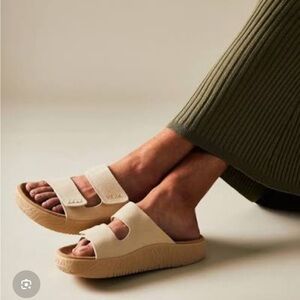 Veja Cream and Tan Sandals